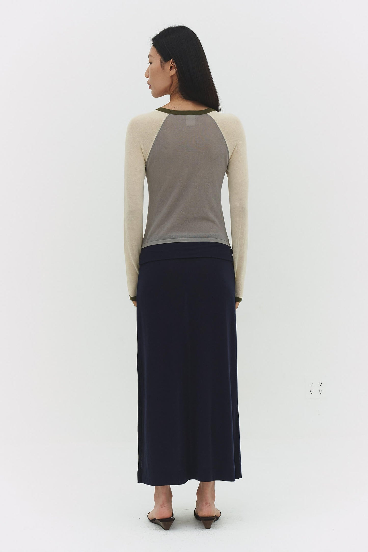 Mirinae Raglan Top