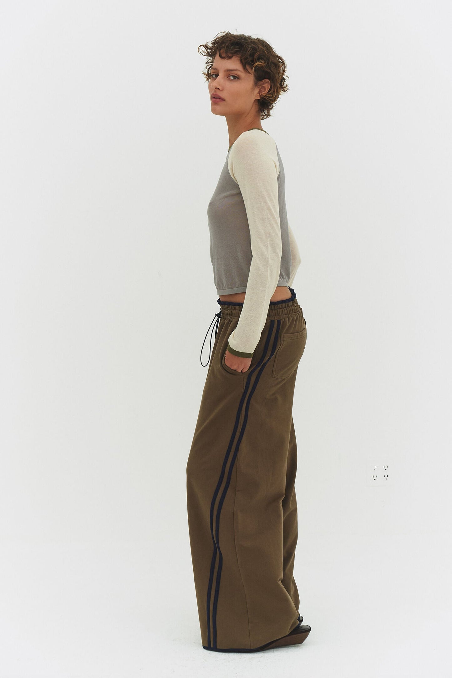 Mirinae Raglan Top