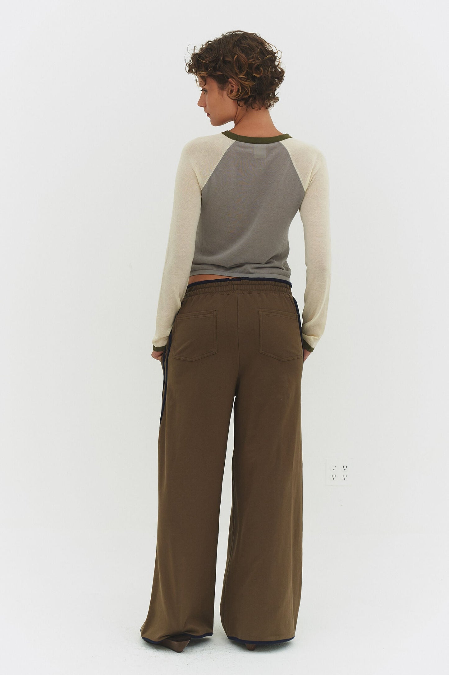 Mirinae Raglan Top