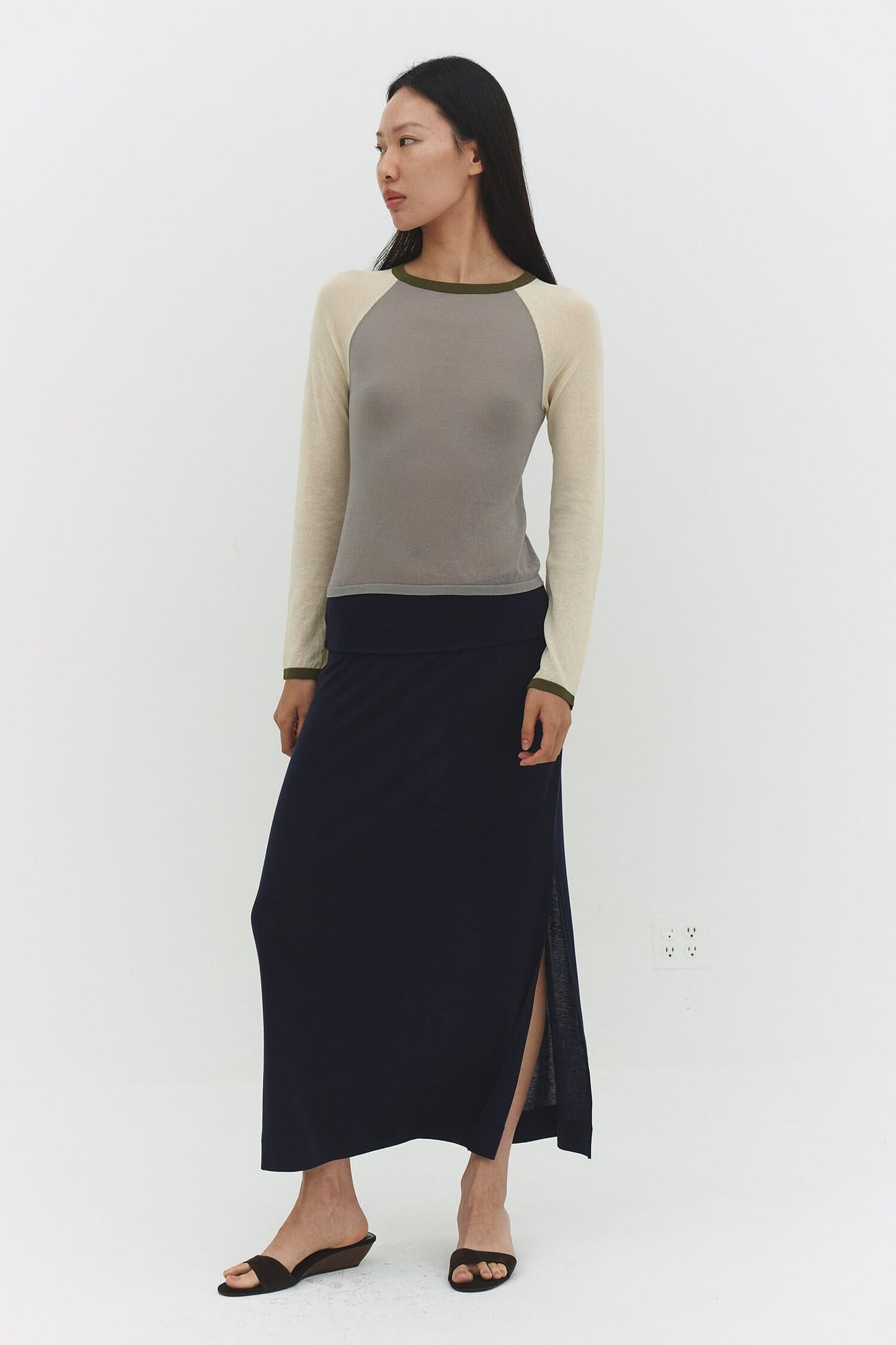 Mirinae Raglan Top
